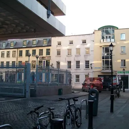 Stunning Temple Bar 2 Bed Apartment *