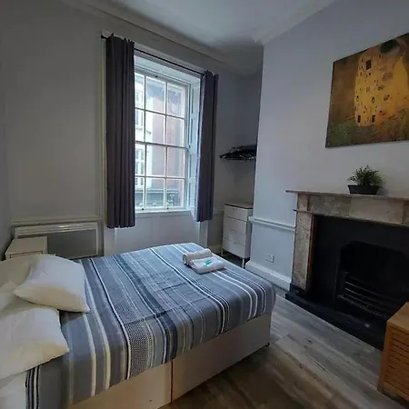 Stunning Temple Bar 2 Bed Apartment Dublino